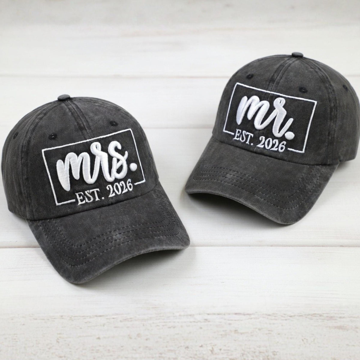 Mr and Mrs Est 2026 Hat Set, Wedding Gift for Bride and Groom, Newlywed Engagement Gift, Matching Couple Hats, Honeymoon Baseball Caps