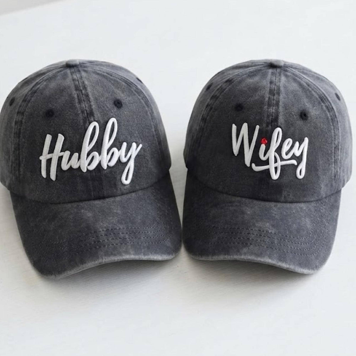 Personalized Hubby & Wifey Matching Hats - Set of 2 hat, Embroidered Couple Baseball Caps, Husband and Wife Anniversary Gift
