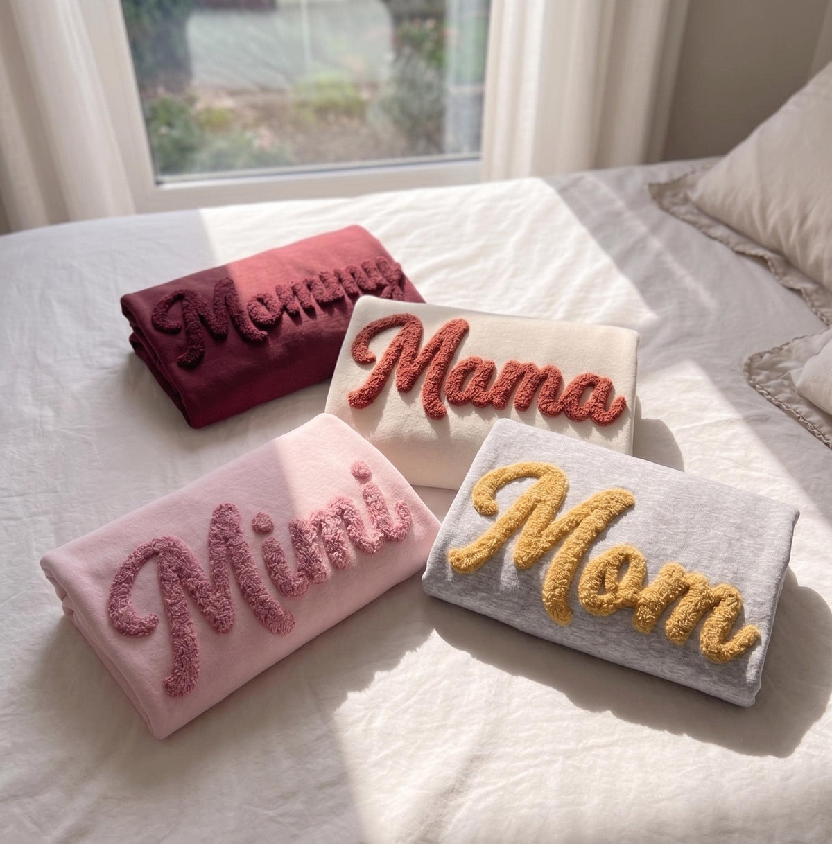 Custom Embroidered Chenille Yarn Mama Sweatshirt, Cute Cursive Mama Mimi Mom Mommy Crewneck, Personalized Mother Gift For Women Mom Grandma