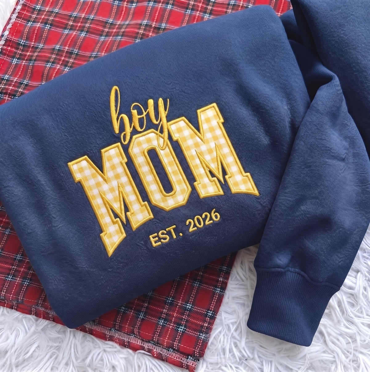 Custom Embroidered Boy Mom Boy Papa Sweatshirt, Gingham Applique Est 2026 Crewneck, New Dad New Mom Gift, Pregnancy Announcement Sweater